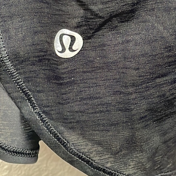 Lululemon Twist Around 2 in 1 Tank Luxtreme in Black W1CFXS Built in Bra 6 - Picture 6 of 16